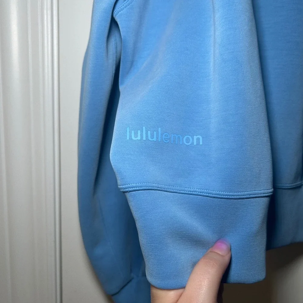 Lululemon Perfectly OversizedCropped Crew Softstreme women's 6 cozy soft denim